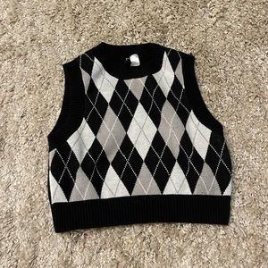 h&m divided cropped sweater vest